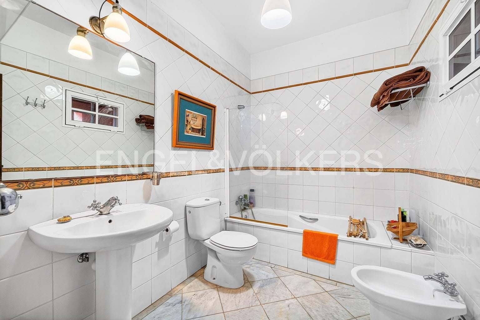 6 bedroom Villa for sale in Chayofa - € 998,000 (Ref: 9769947)