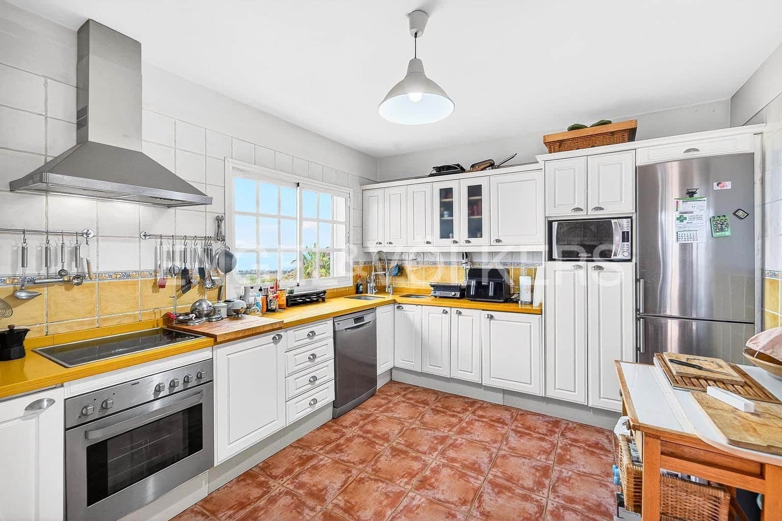 6 bedroom Villa for sale in Chayofa - € 998,000 (Ref: 9769947)