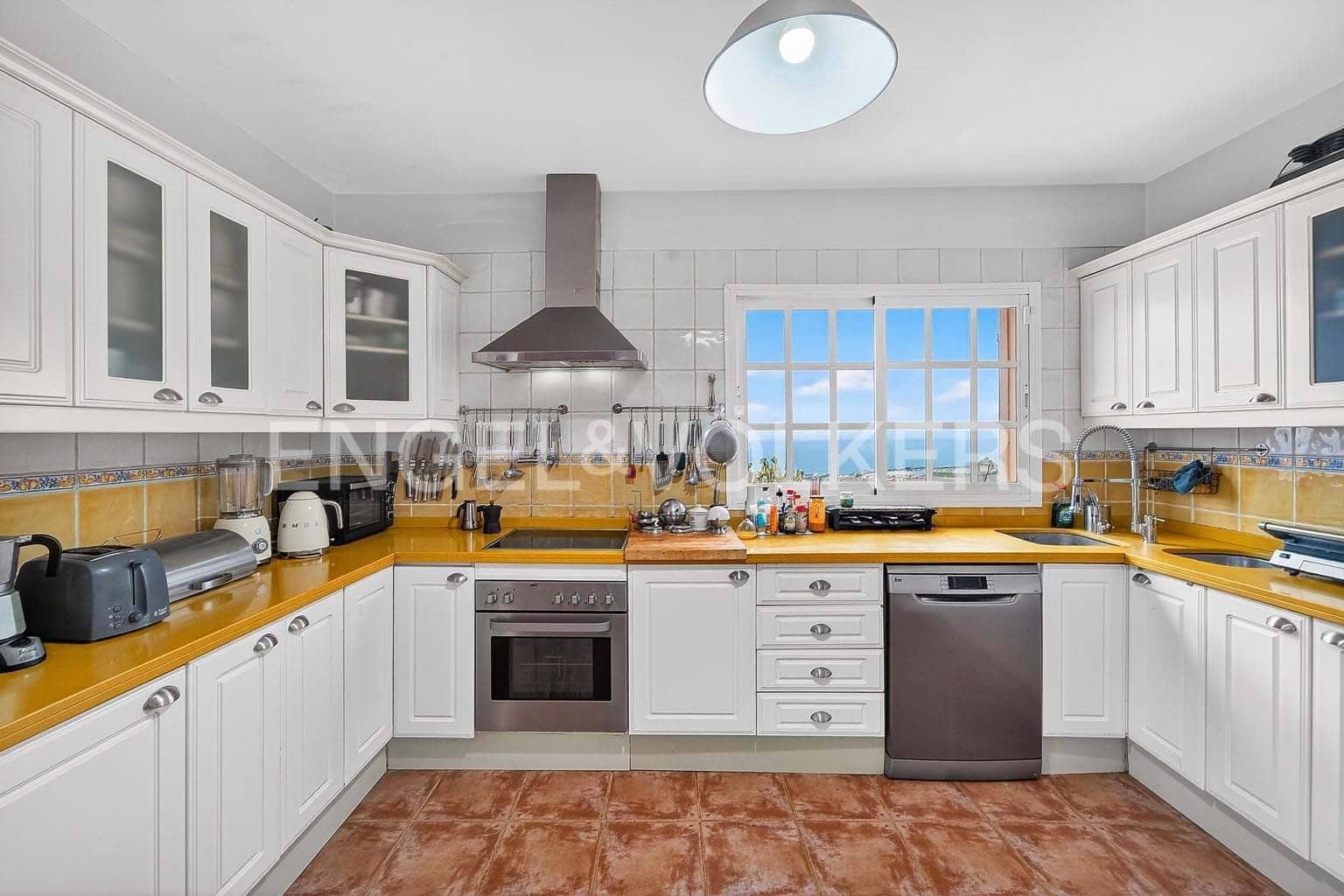 6 bedroom Villa for sale in Chayofa - € 998,000 (Ref: 9769947)