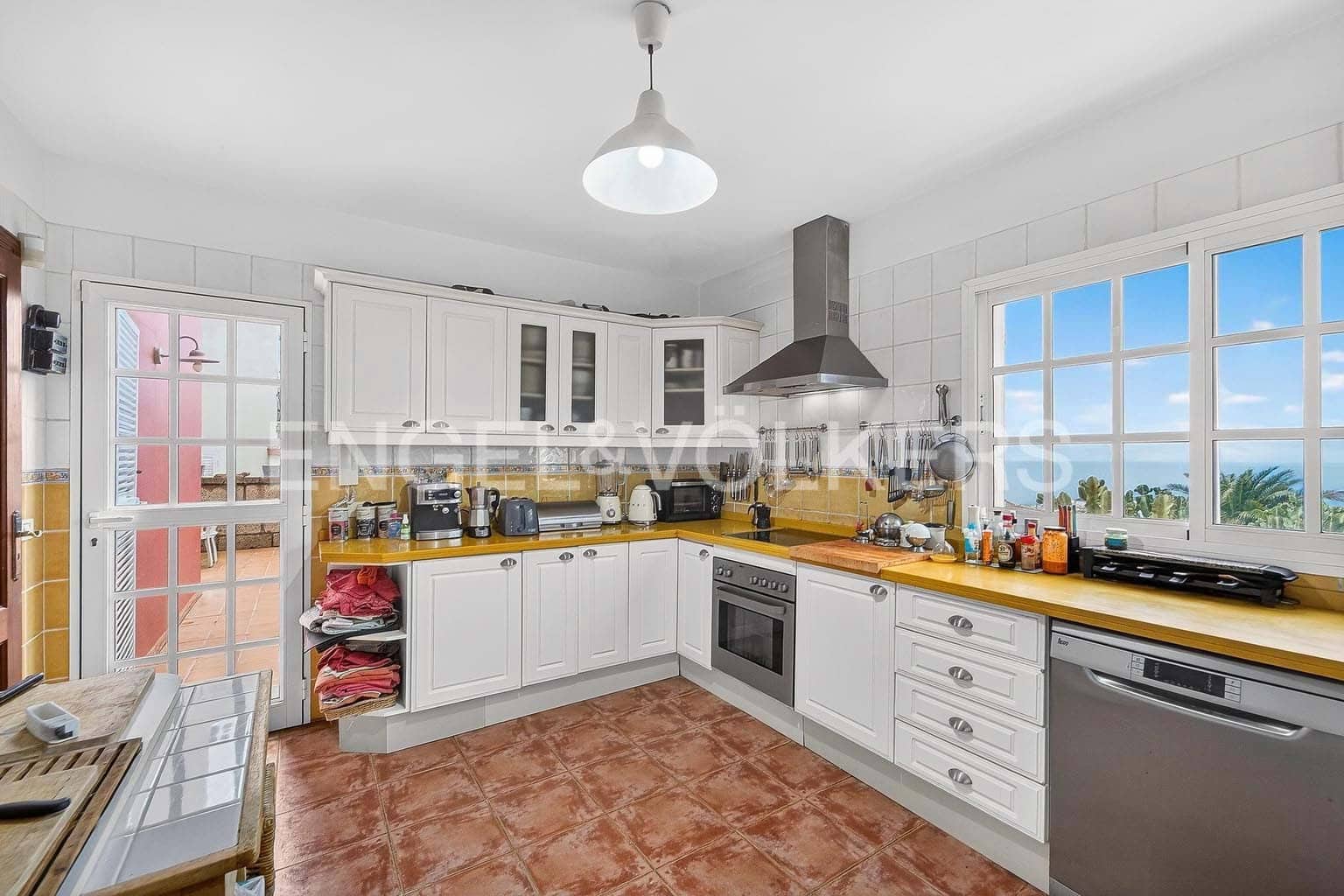 6 bedroom Villa for sale in Chayofa - € 998,000 (Ref: 9769947)