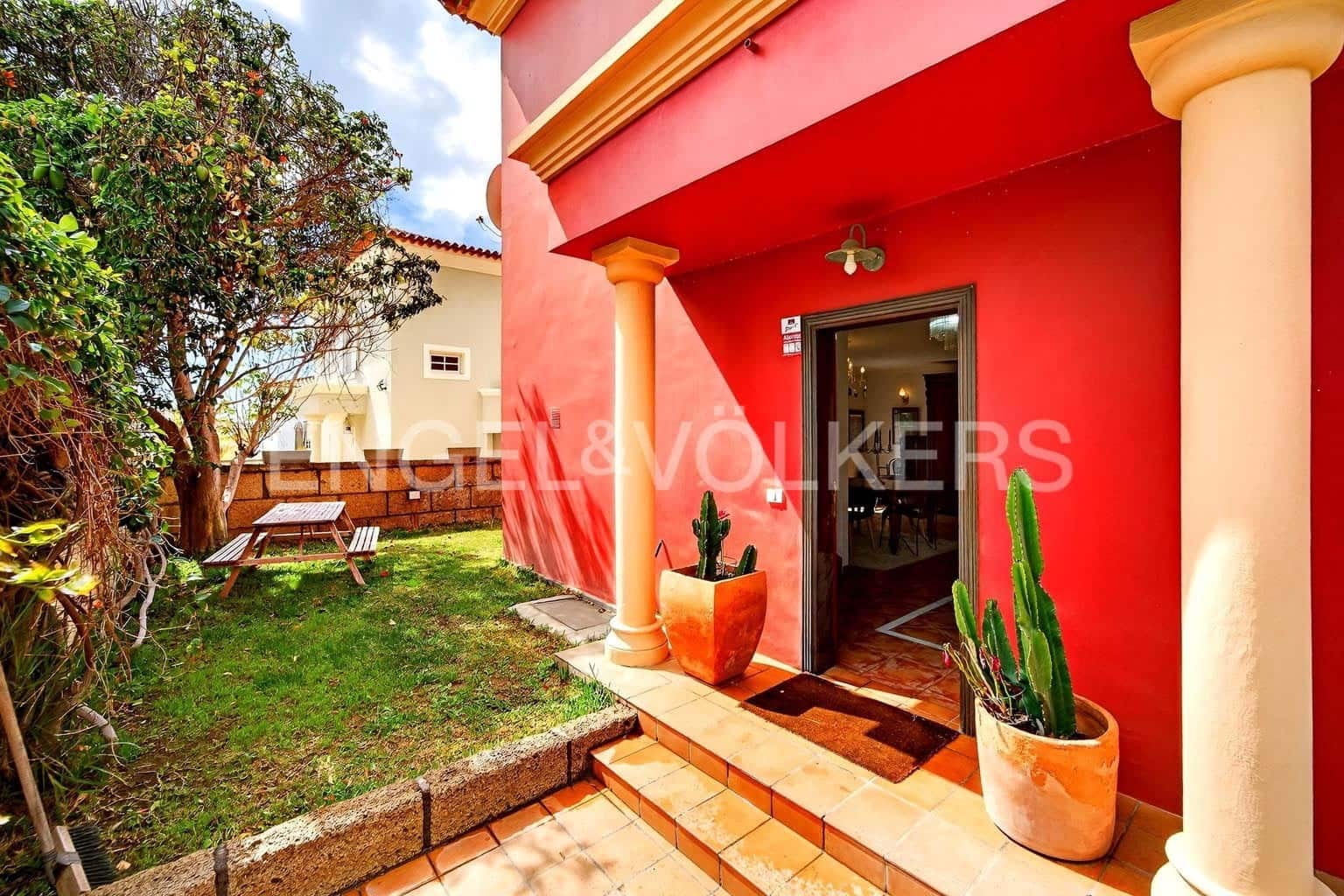 6 bedroom Villa for sale in Chayofa - € 998,000 (Ref: 9769947)