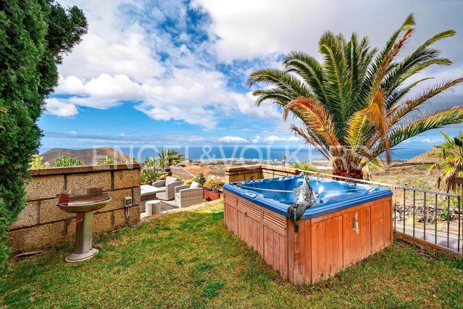 6 bedroom Villa for sale in Chayofa - € 998,000 (Ref: 9769947)