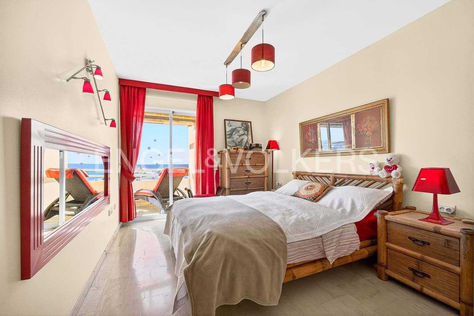 3 bedroom Apartment for sale in La Caleta with pool garage - € 780,000 (Ref: 9769948)