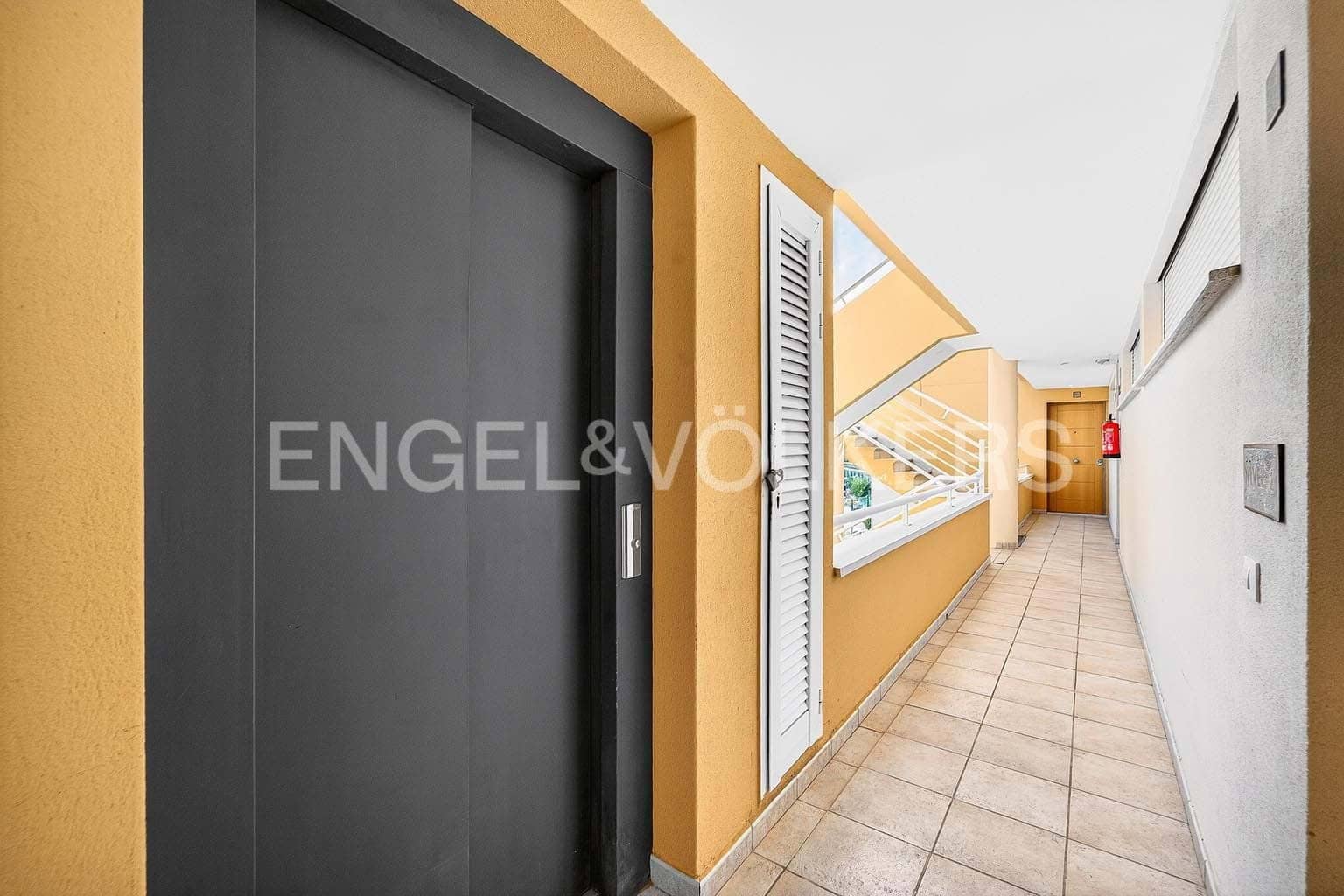 3 bedroom Apartment for sale in La Caleta with pool garage - € 780,000 (Ref: 9769948)