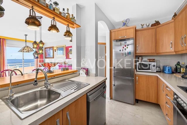 3 soveværelse Lejlighed til salg i La Caleta, Valverde med swimmingpool garage - € 780.000 (Ref: 9769948)