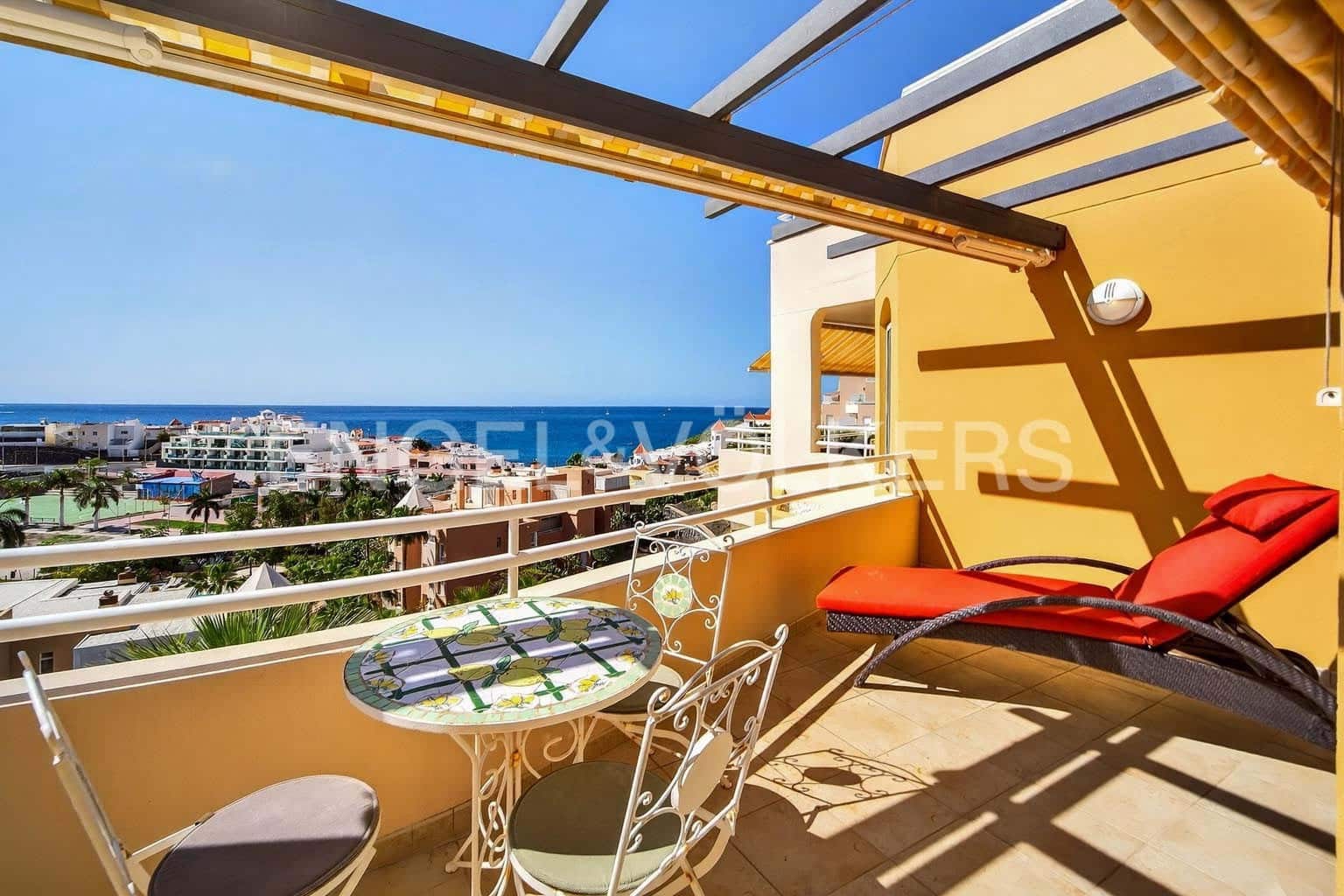 3 bedroom Apartment for sale in La Caleta with pool garage - € 780,000 (Ref: 9769948)