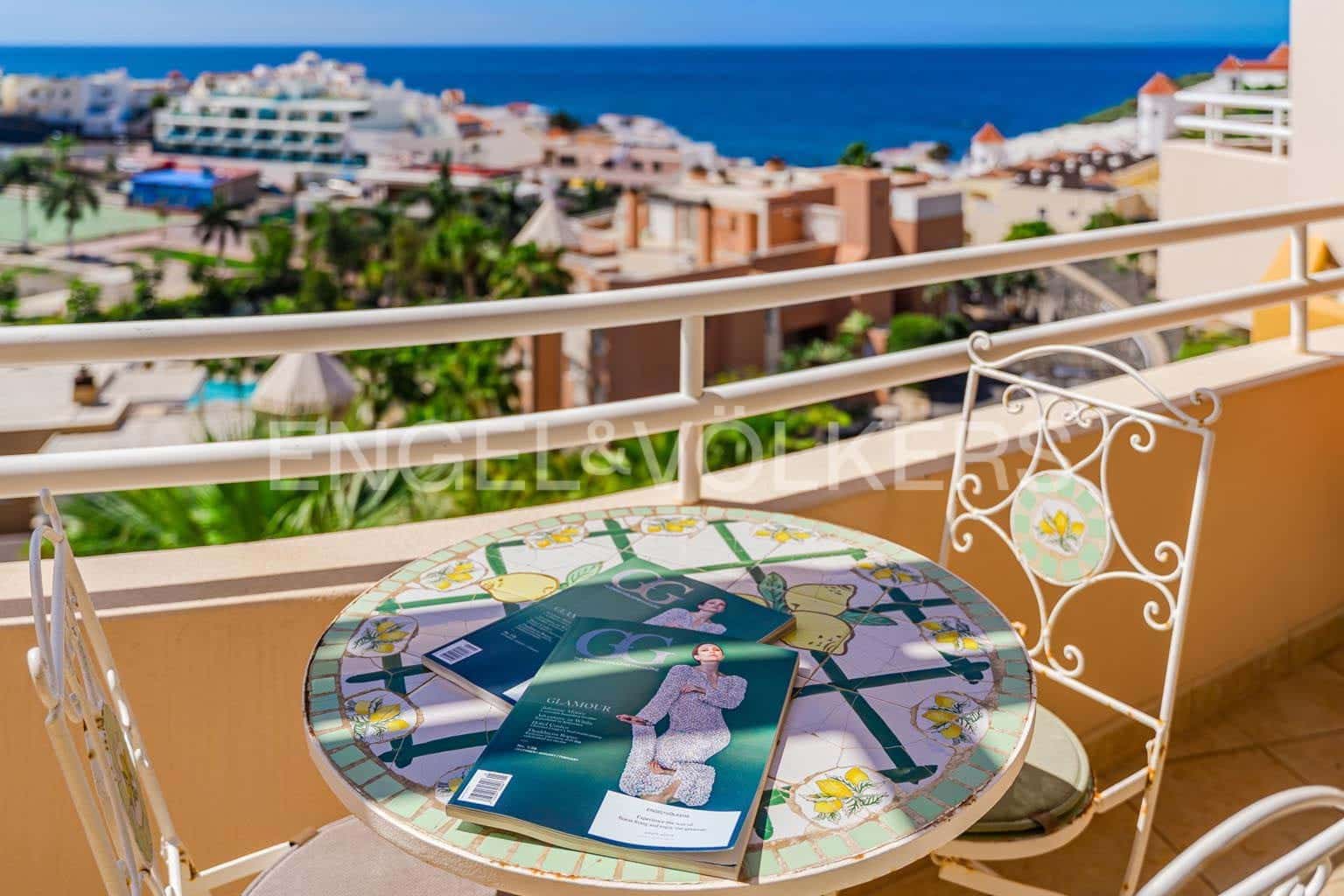 3 bedroom Apartment for sale in La Caleta with pool garage - € 780,000 (Ref: 9769948)