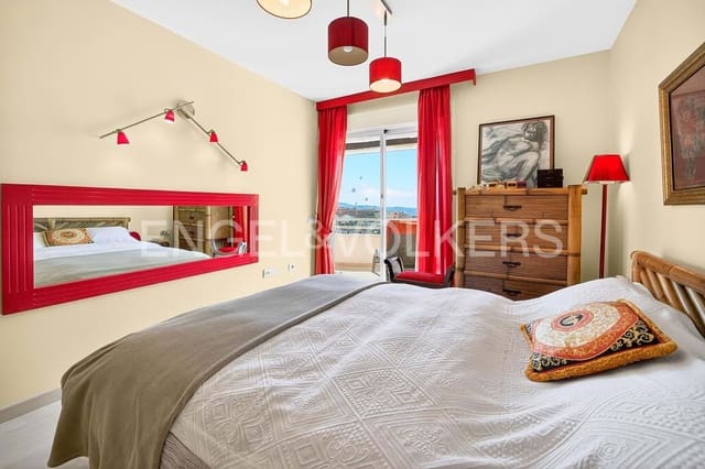 3 soveværelse Lejlighed til salg i La Caleta, Valverde med swimmingpool garage - € 780.000 (Ref: 9769948)