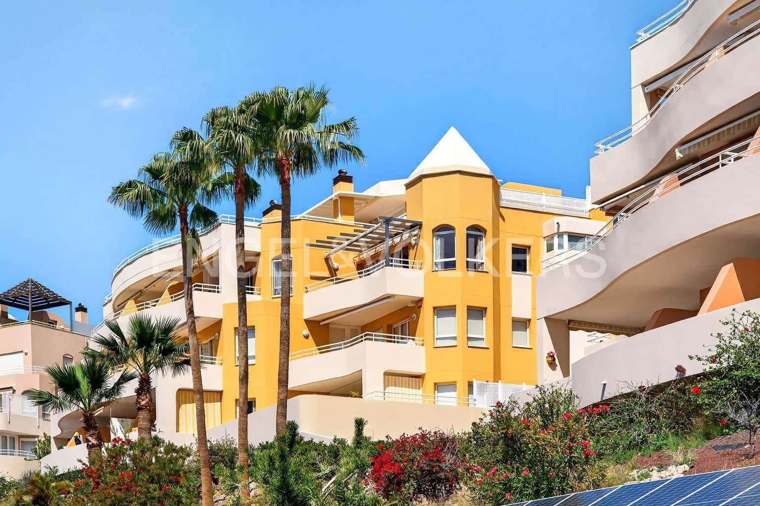 3 bedroom Apartment for sale in La Caleta with pool garage - € 780,000 (Ref: 9769948)