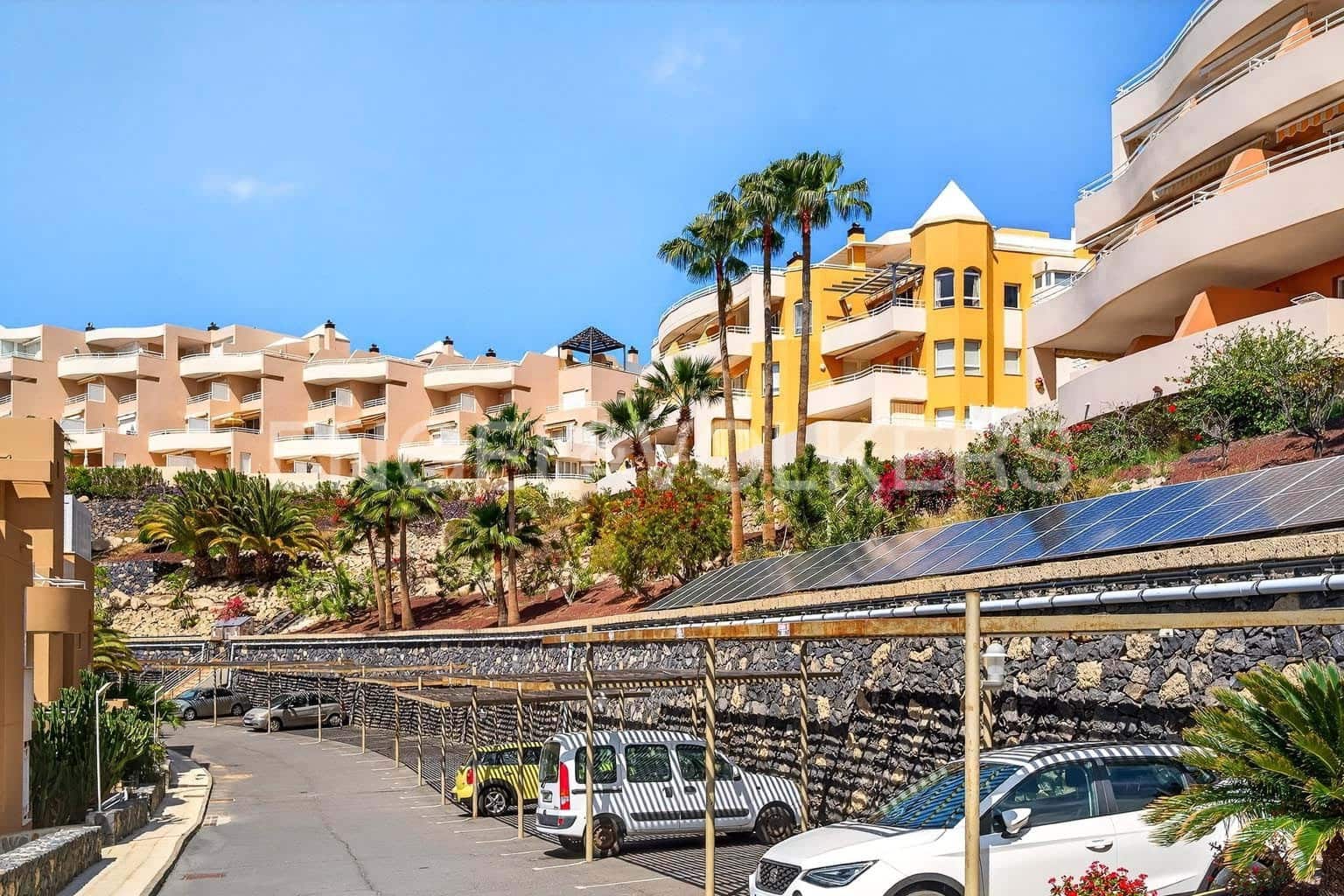 3 bedroom Apartment for sale in La Caleta with pool garage - € 780,000 (Ref: 9769948)