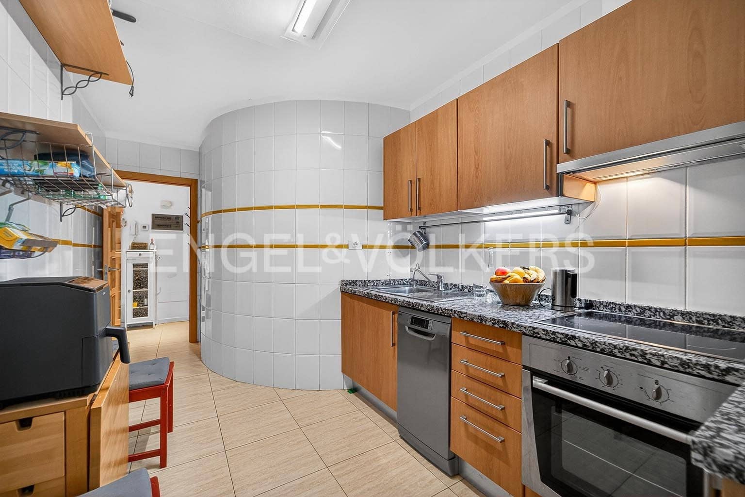 2 bedroom Apartment for sale in El Medano - € 299,000 (Ref: 9831973)