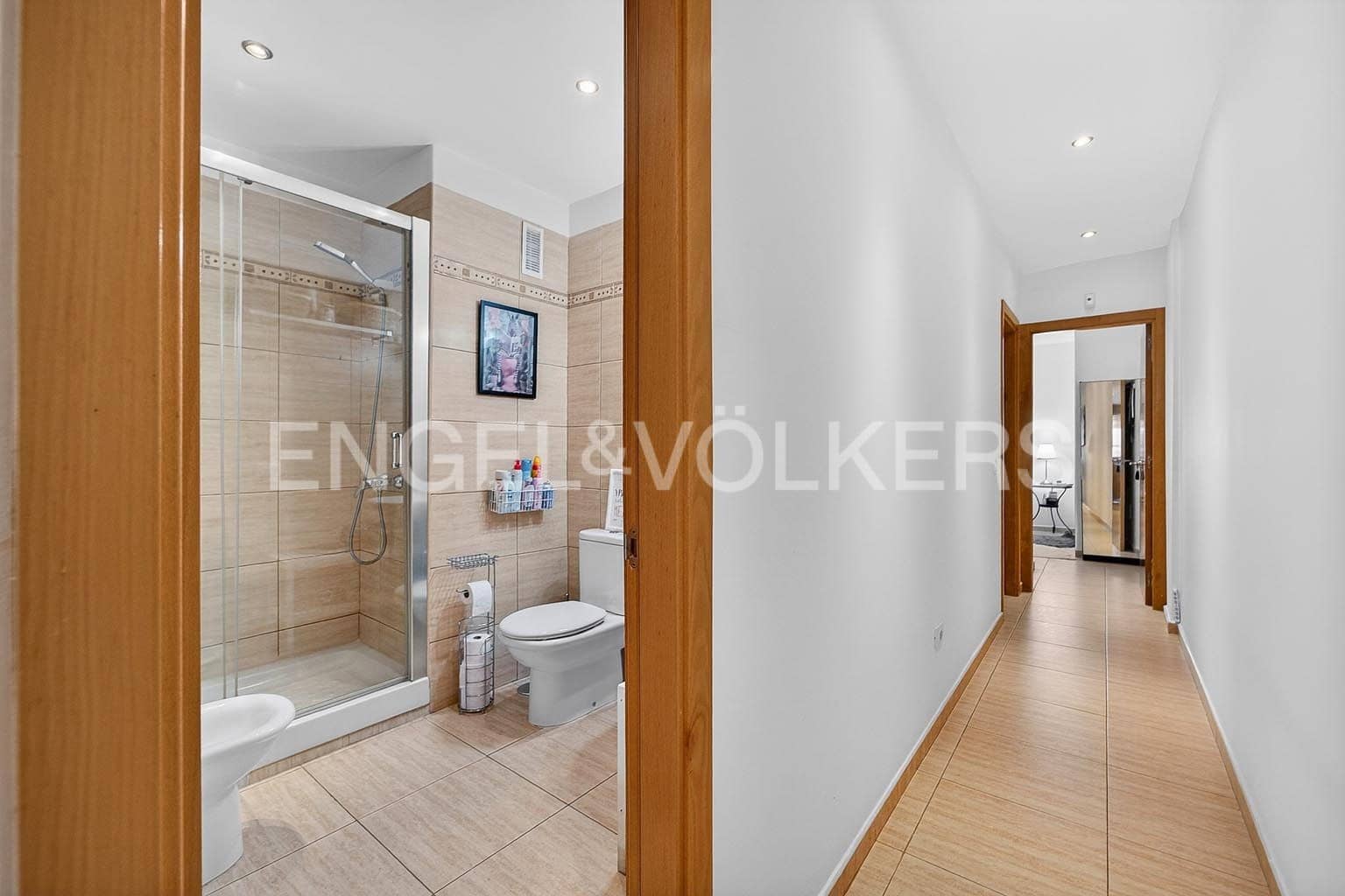 2 bedroom Apartment for sale in El Medano - € 299,000 (Ref: 9831973)