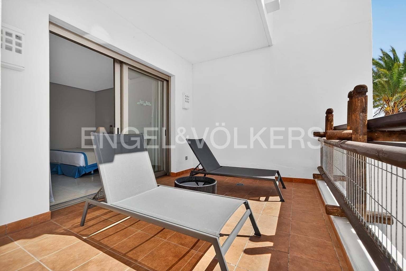 4 soveværelse Lejlighed til salg i Guia de Isora med swimmingpool garage - € 2.200.000 (Ref: 9867459)