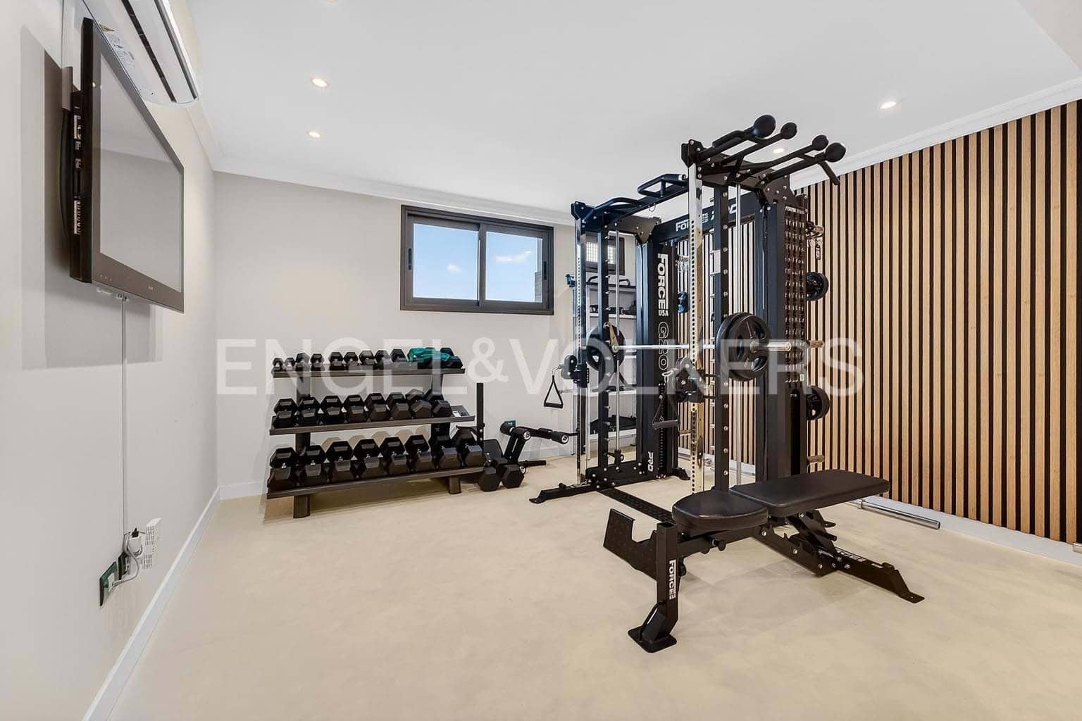 4 bedroom Villa for sale in Costa Adeje with pool garage - € 3,500,000 (Ref: 9867460)