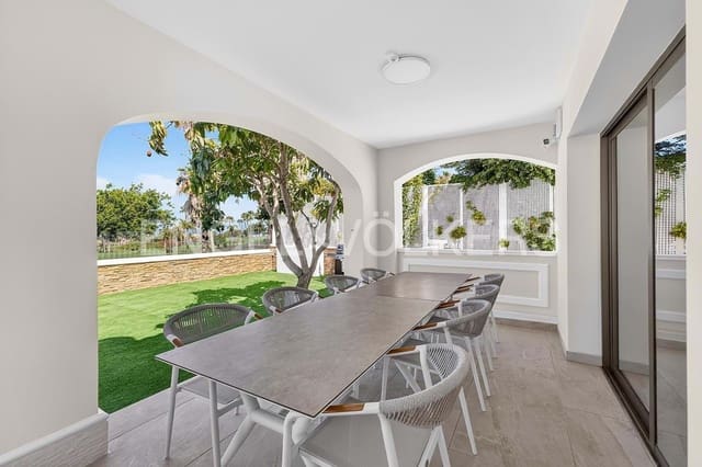 4 soverom Villa til salgs i Costa Adeje, Adeje med svømmebasseng garasje - € 3 500 000 (Ref: 9867460)