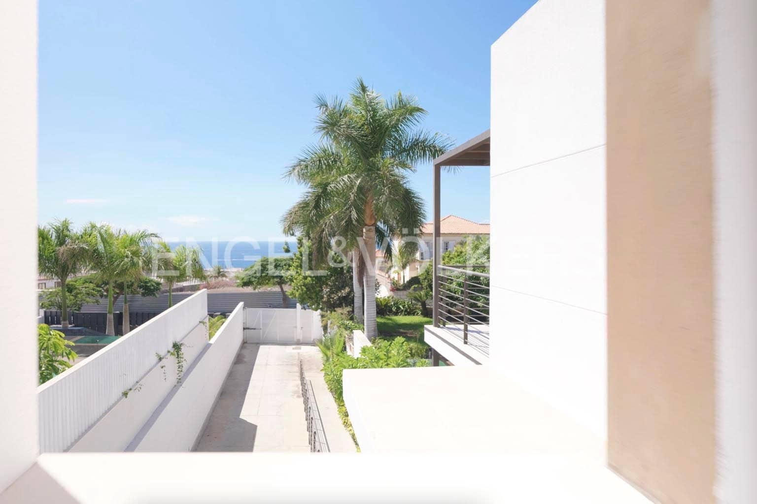 4 soverom Villa til salgs i El Madronal med svømmebasseng garasje - € 2 625 000 (Ref: 9876867)