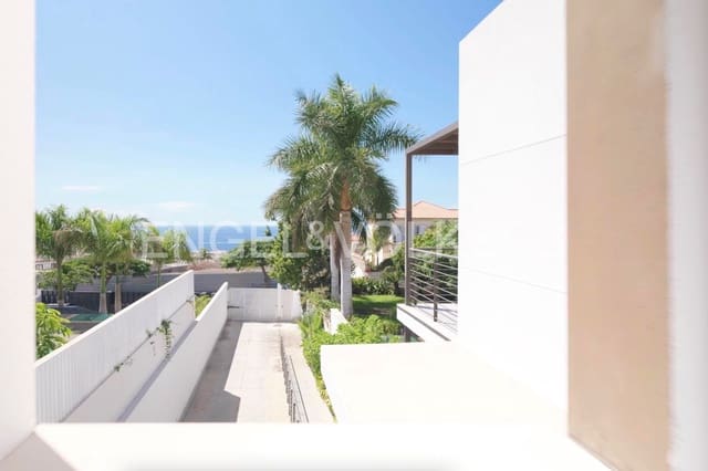 4 soverom Villa til salgs i El Madroñal, Adeje med svømmebasseng garasje - € 2 625 000 (Ref: 9876867)