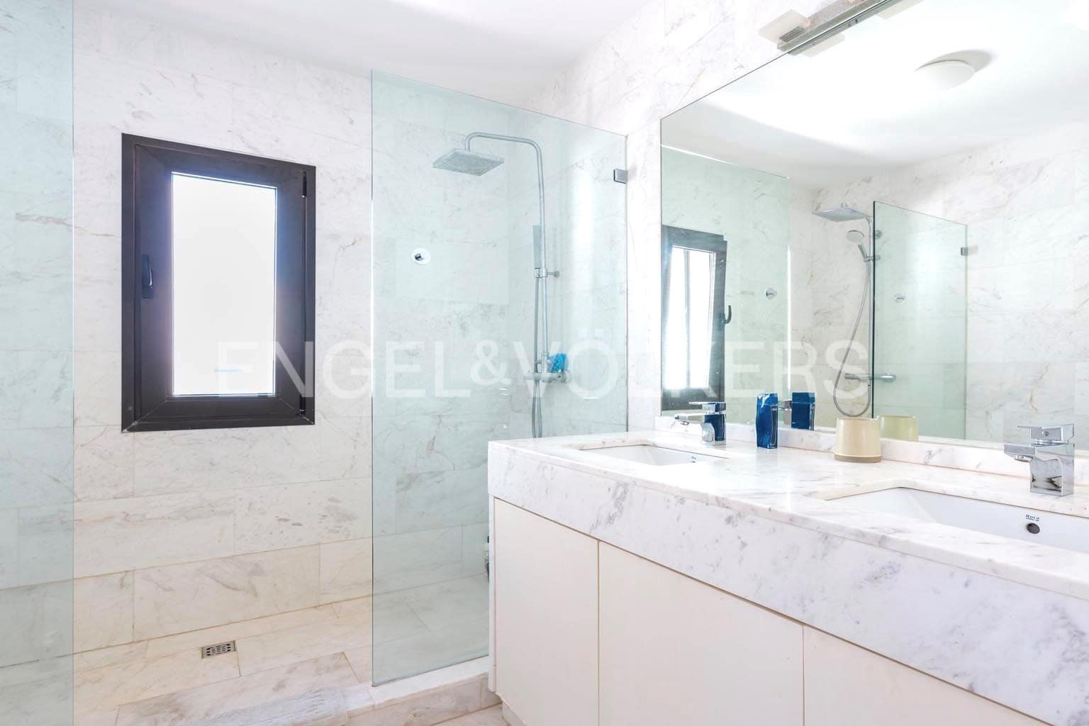 4 soverom Villa til salgs i El Madronal med svømmebasseng garasje - € 2 625 000 (Ref: 9876867)