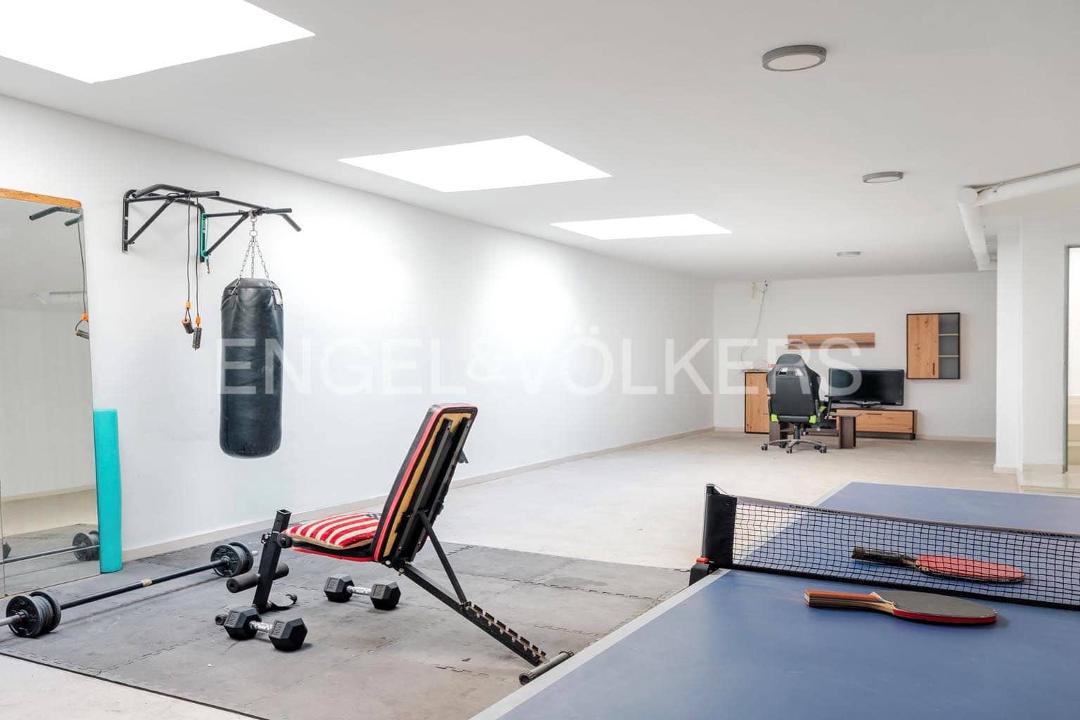 4 soverom Villa til salgs i El Madronal med svømmebasseng garasje - € 2 625 000 (Ref: 9876867)