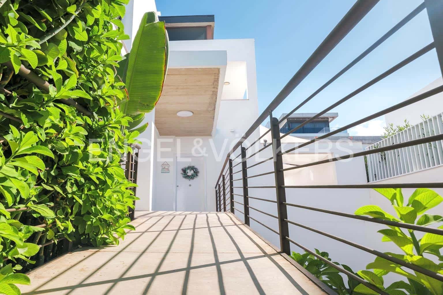 4 soverom Villa til salgs i El Madronal med svømmebasseng garasje - € 2 625 000 (Ref: 9876867)