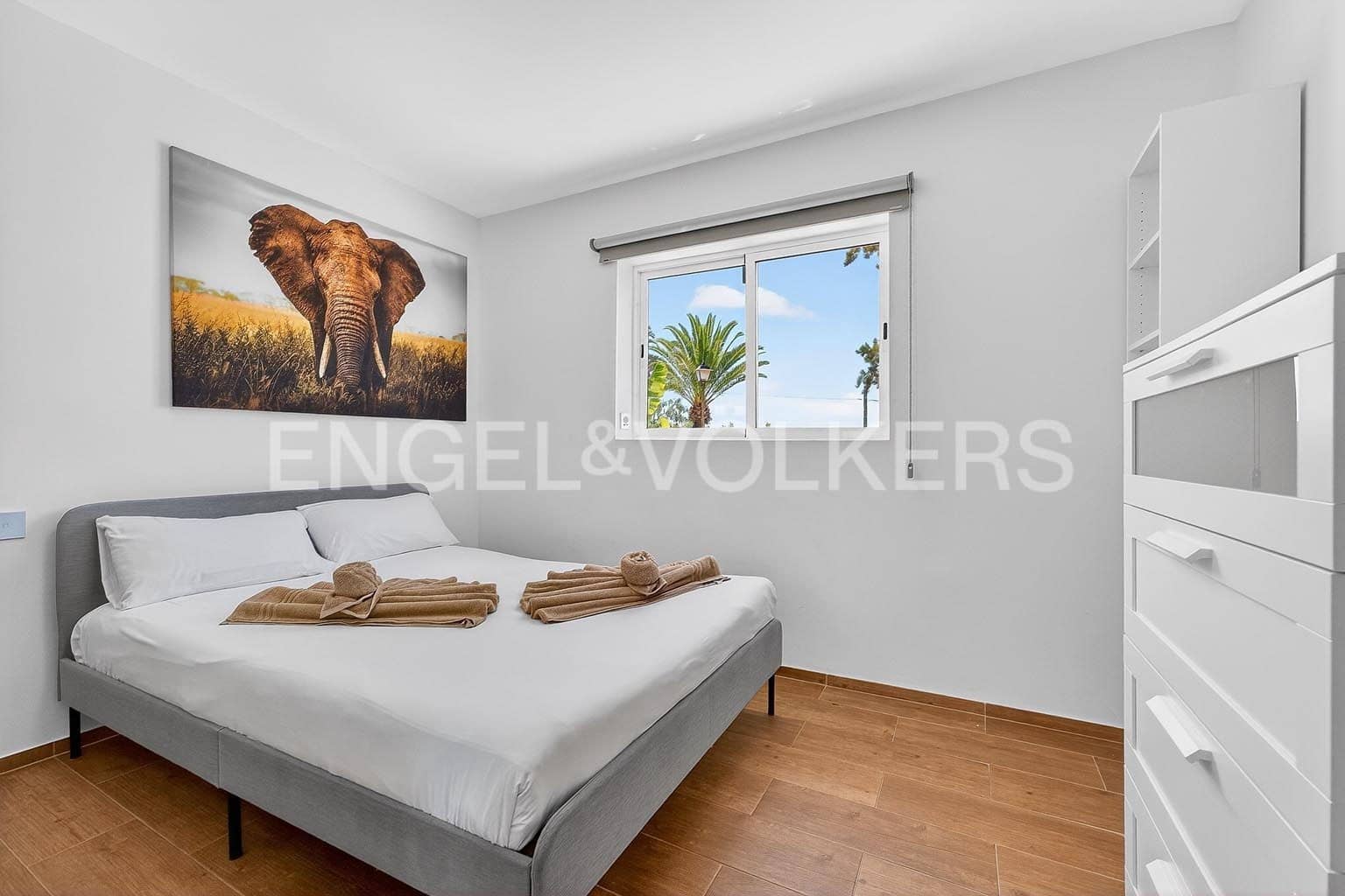 4 slaapkamer Villa te koop in Arona met zwembad - € 810.000 (Ref: 9890951)