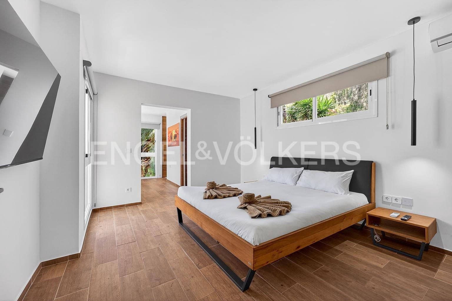 4 slaapkamer Villa te koop in Arona met zwembad - € 810.000 (Ref: 9890951)