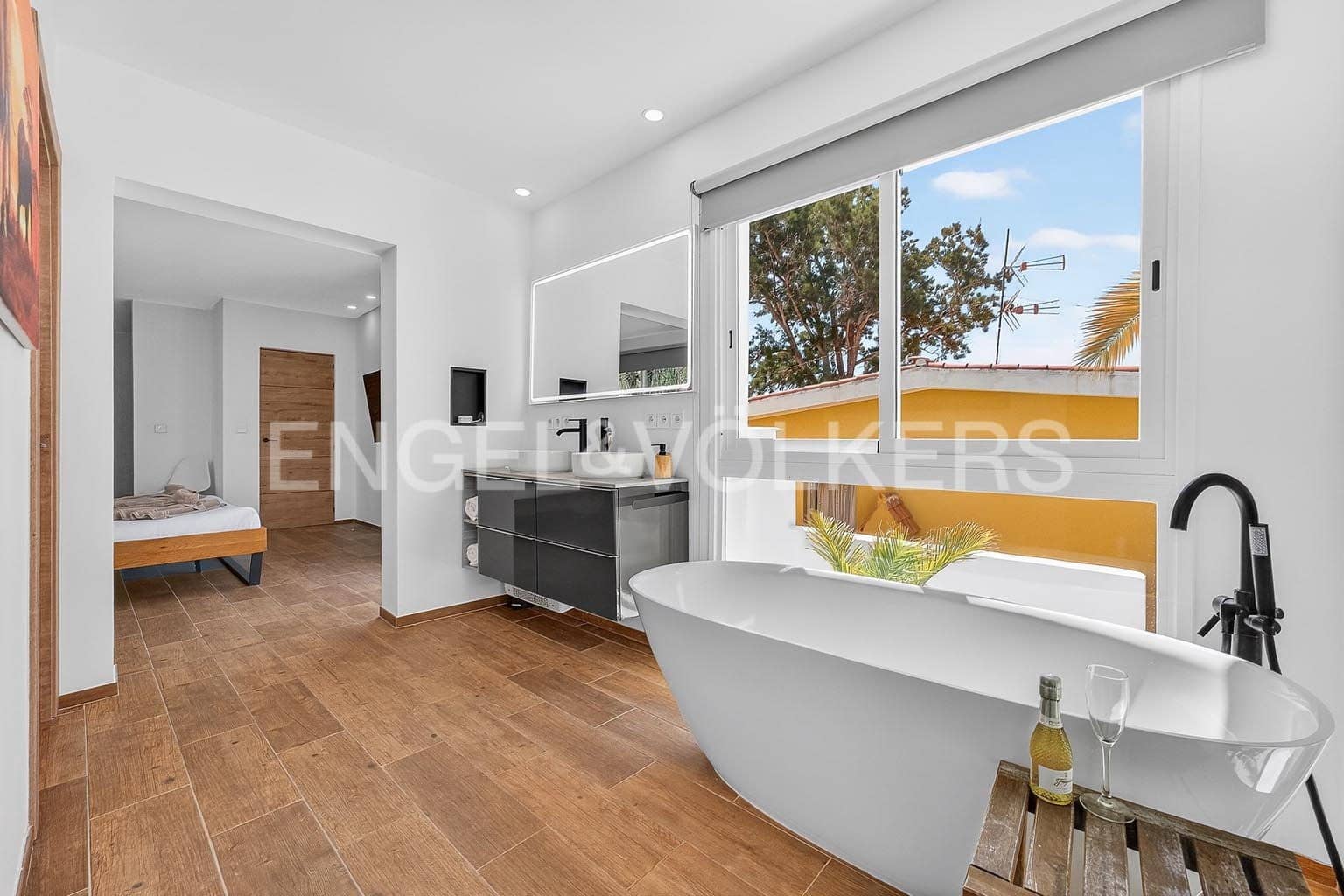 4 slaapkamer Villa te koop in Arona met zwembad - € 810.000 (Ref: 9890951)