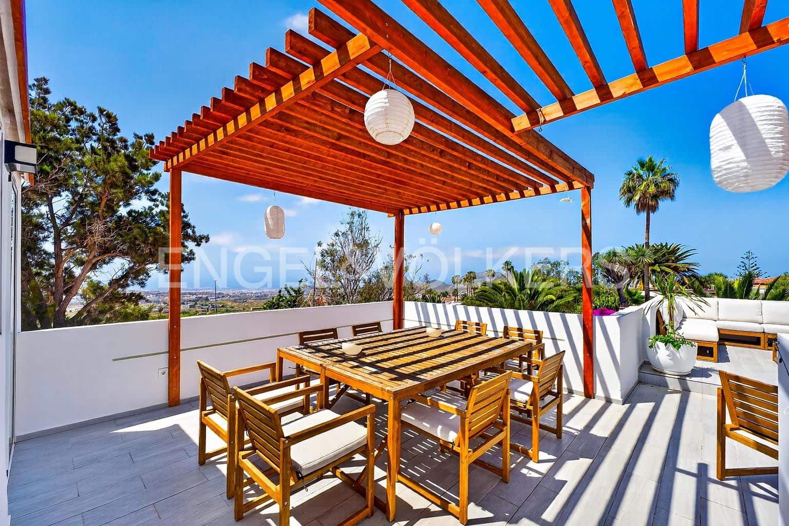 4 slaapkamer Villa te koop in Arona met zwembad - € 810.000 (Ref: 9890951)