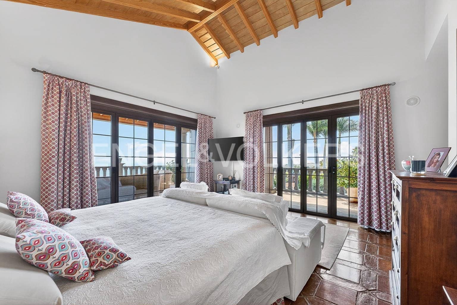 4 chambre Villa/Maison à vendre à Adeje avec piscine garage - 3 250 000 € (Ref: 9895152)