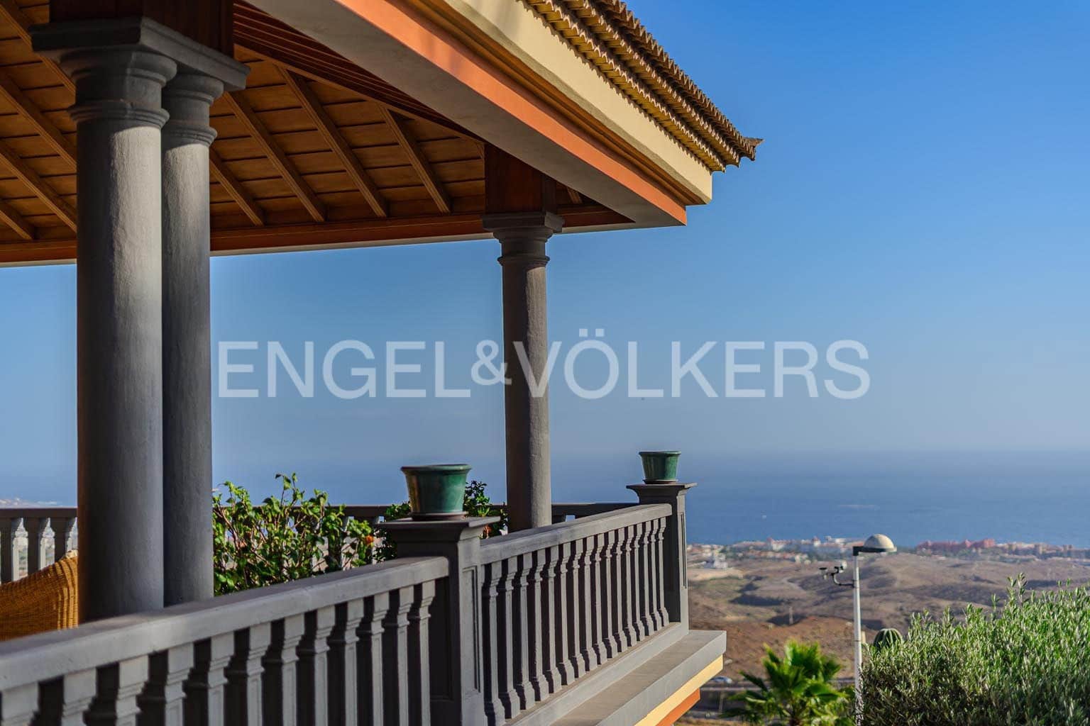 4 chambre Villa/Maison à vendre à Adeje avec piscine garage - 3 250 000 € (Ref: 9895152)