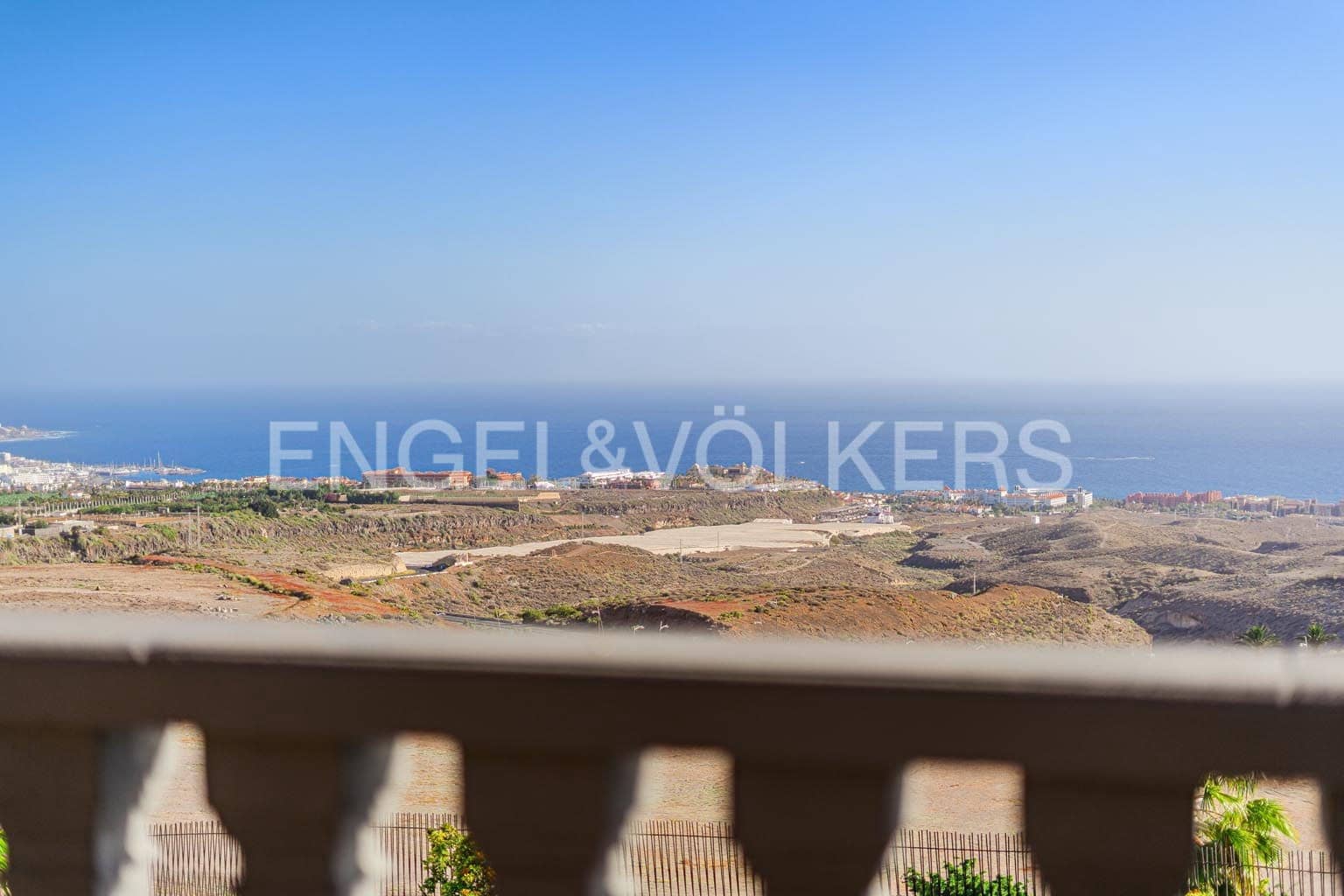 4 chambre Villa/Maison à vendre à Adeje avec piscine garage - 3 250 000 € (Ref: 9895152)