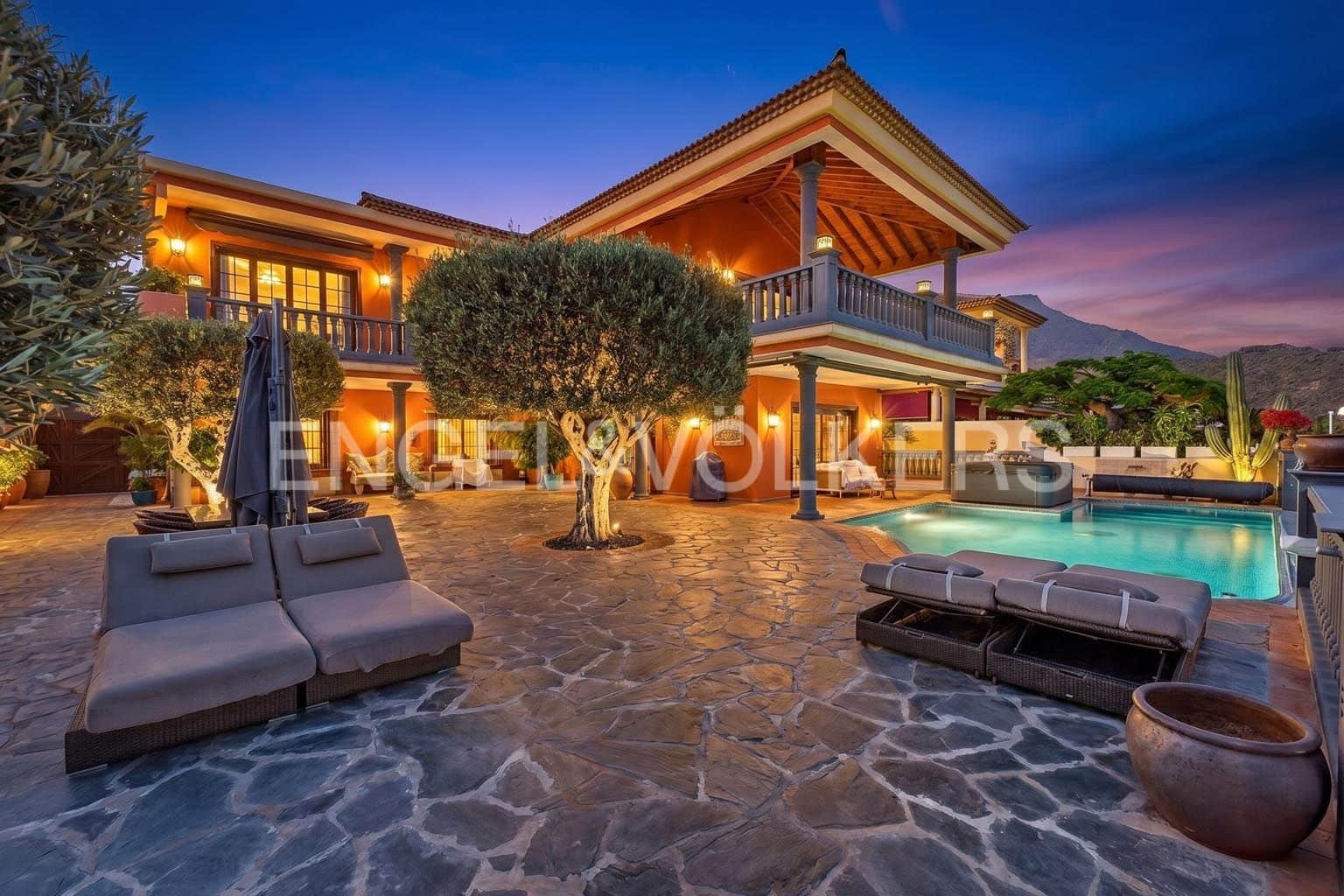 4 chambre Villa/Maison à vendre à Adeje avec piscine garage - 3 250 000 € (Ref: 9895152)