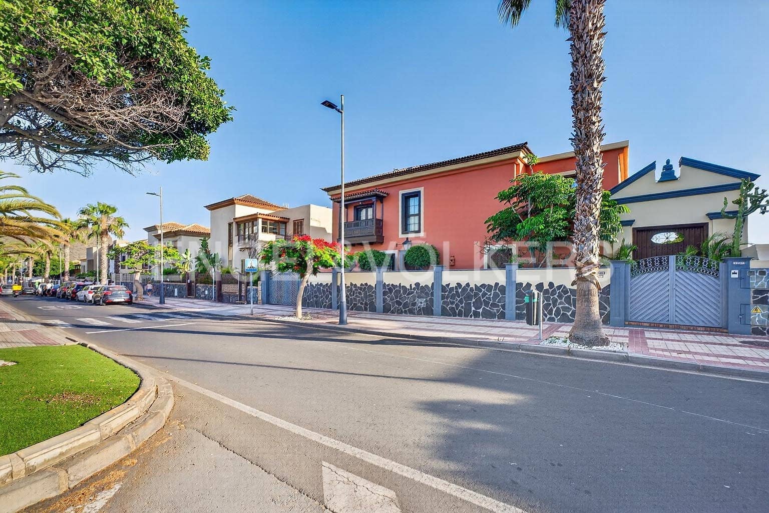 4 chambre Villa/Maison à vendre à Adeje avec piscine garage - 3 250 000 € (Ref: 9895152)