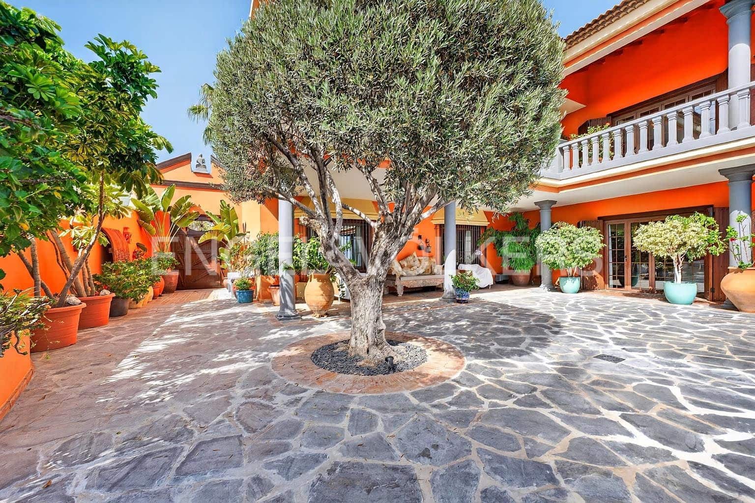 4 chambre Villa/Maison à vendre à Adeje avec piscine garage - 3 250 000 € (Ref: 9895152)