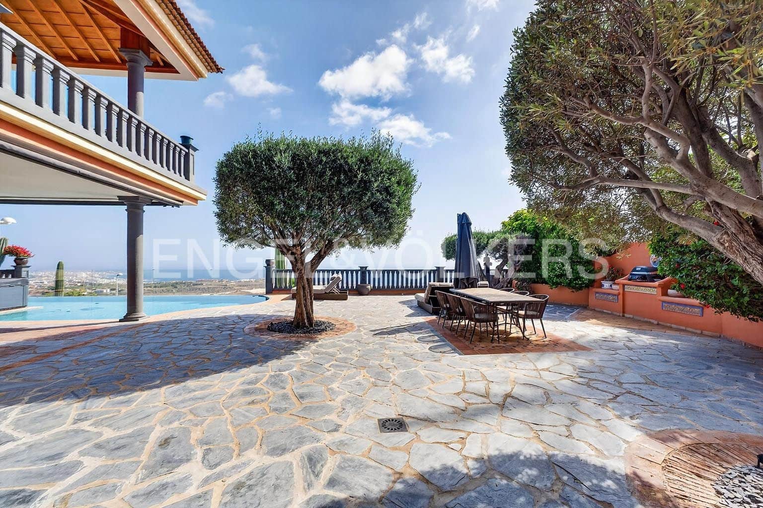 4 chambre Villa/Maison à vendre à Adeje avec piscine garage - 3 250 000 € (Ref: 9895152)