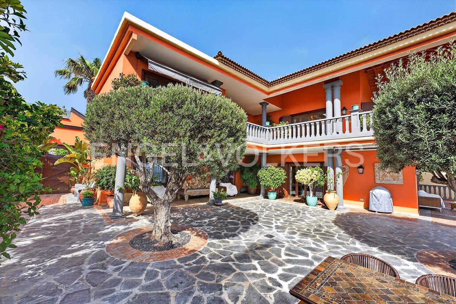4 chambre Villa/Maison à vendre à Adeje avec piscine garage - 3 250 000 € (Ref: 9895152)