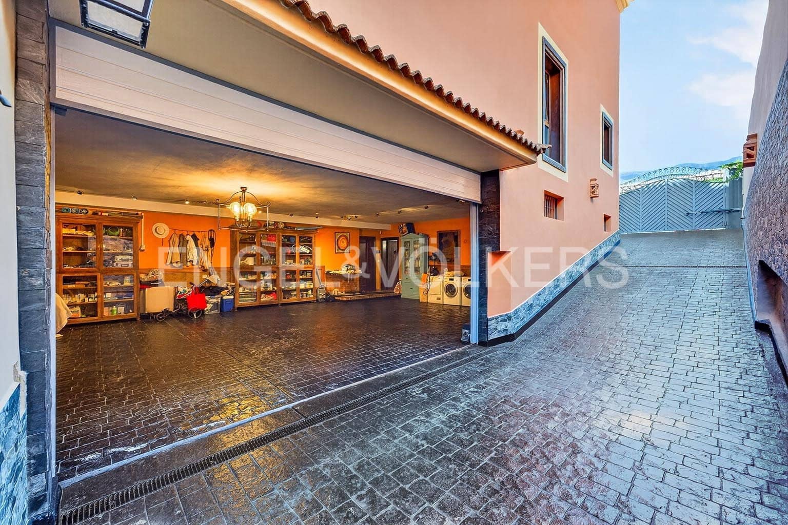 4 chambre Villa/Maison à vendre à Adeje avec piscine garage - 3 250 000 € (Ref: 9895152)