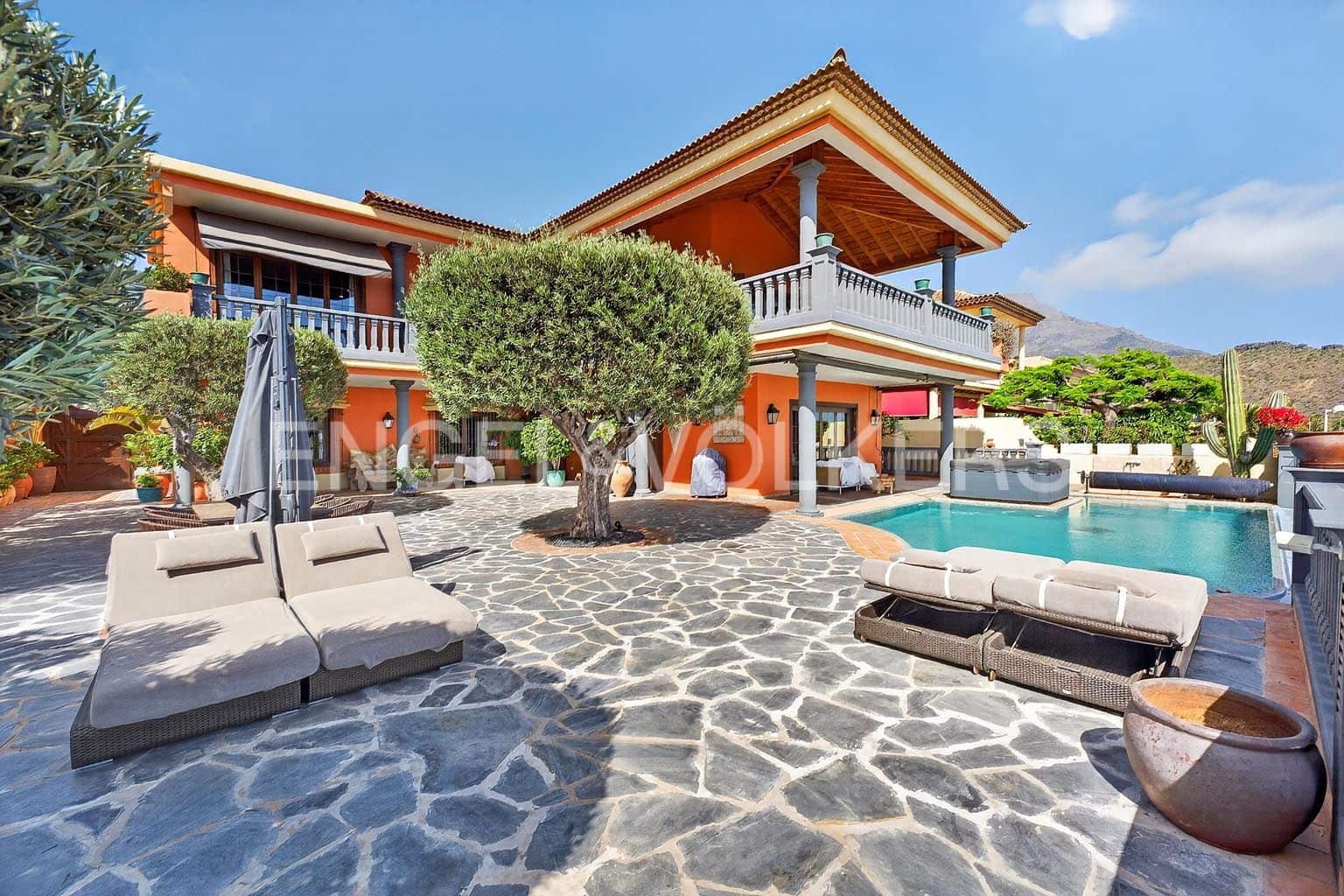 4 chambre Villa/Maison à vendre à Adeje avec piscine garage - 3 250 000 € (Ref: 9895152)
