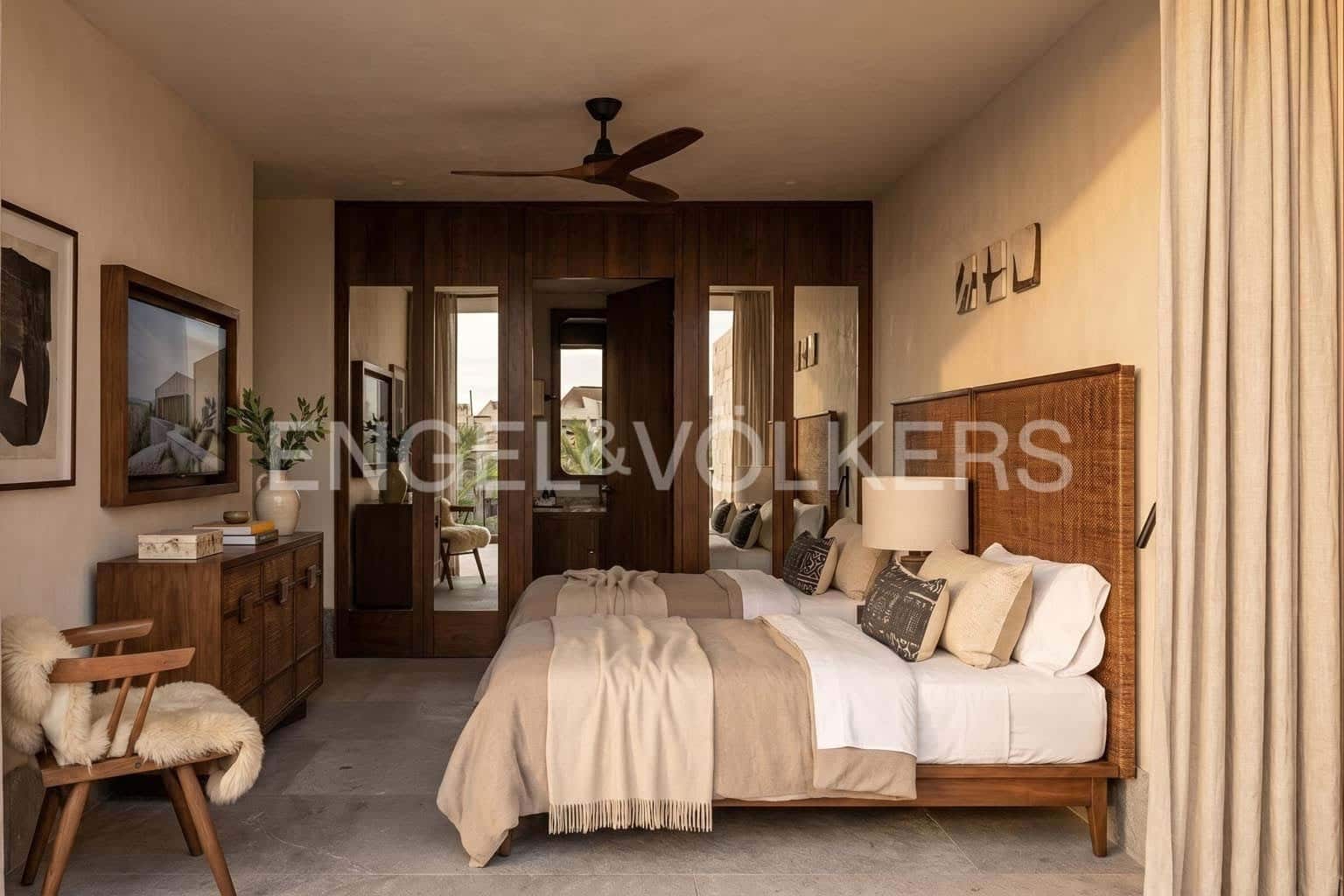 2 bedroom Villa for sale in Playa San Juan with pool garage - € 1,350,000 (Ref: 9911972)