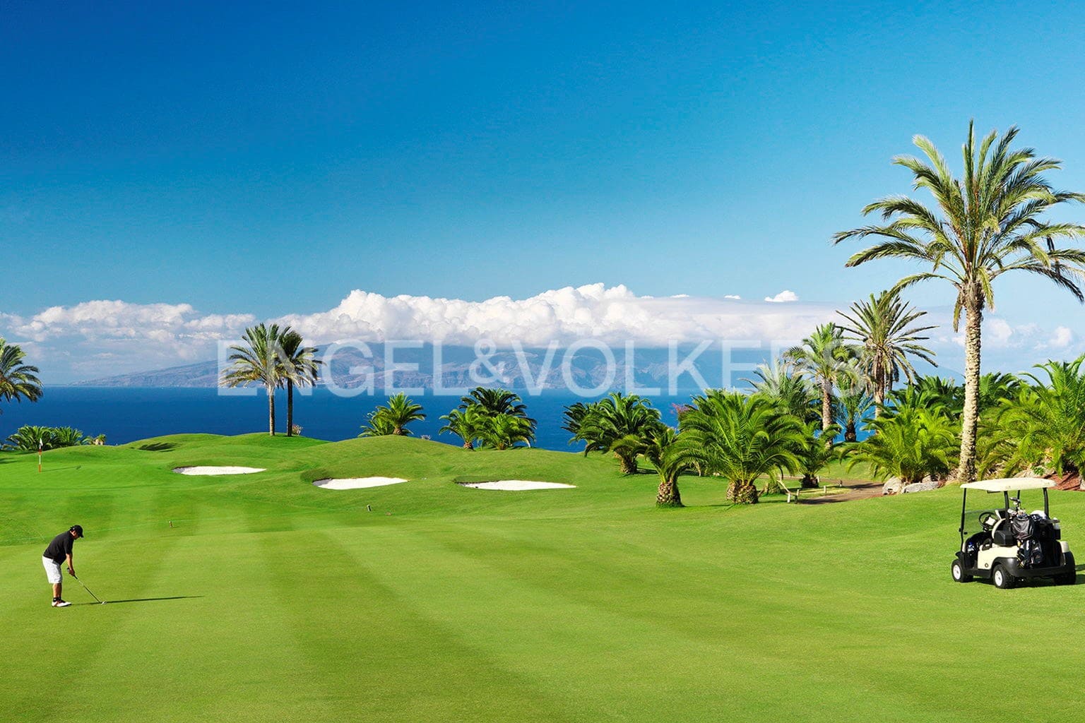 4 bedroom Villa for sale in Guia de Isora with pool garage - € 2,630,000 (Ref: 9918775)