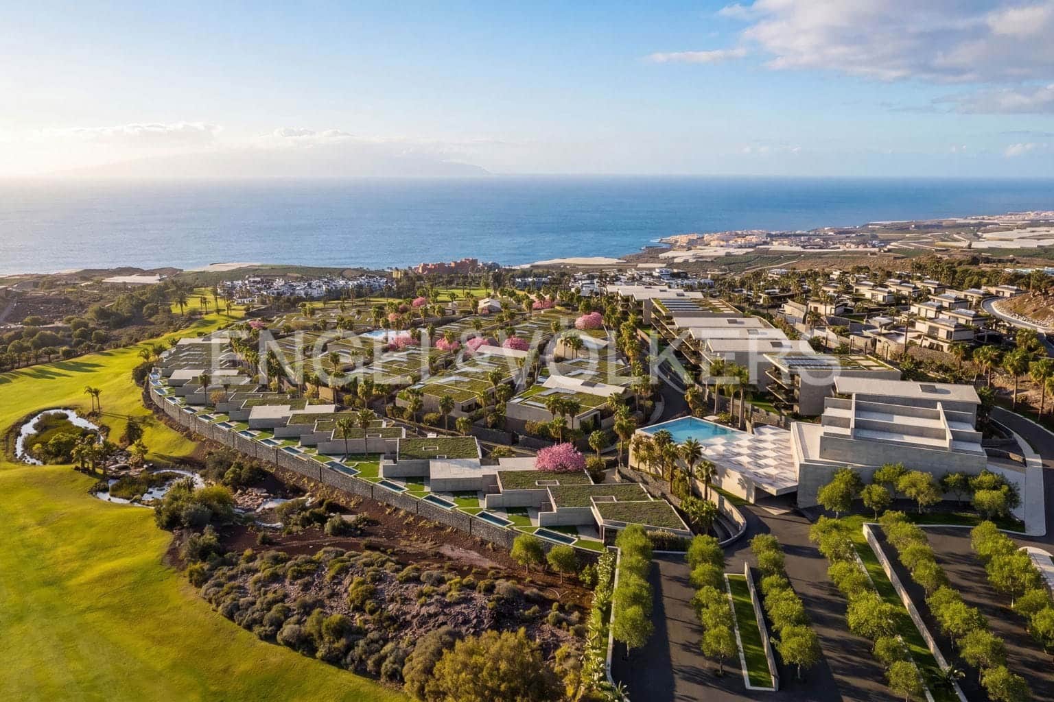 4 bedroom Villa for sale in Guia de Isora with pool garage - € 2,630,000 (Ref: 9918775)