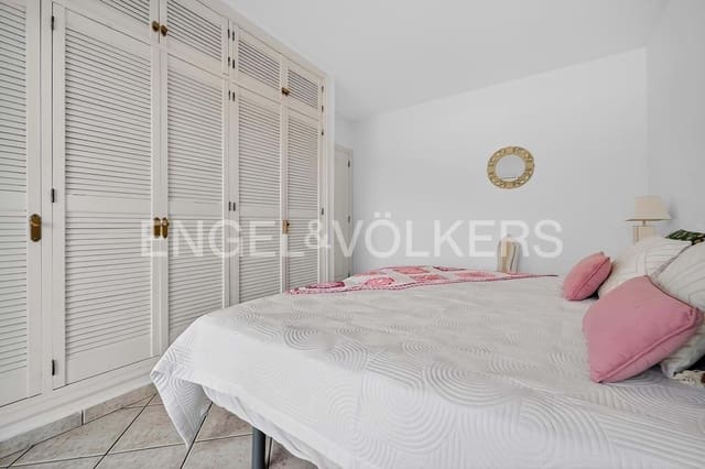 2 soveværelse Lejlighed til salg i Roque del Conde, Adeje med swimmingpool - € 299.000 (Ref: 9928337)