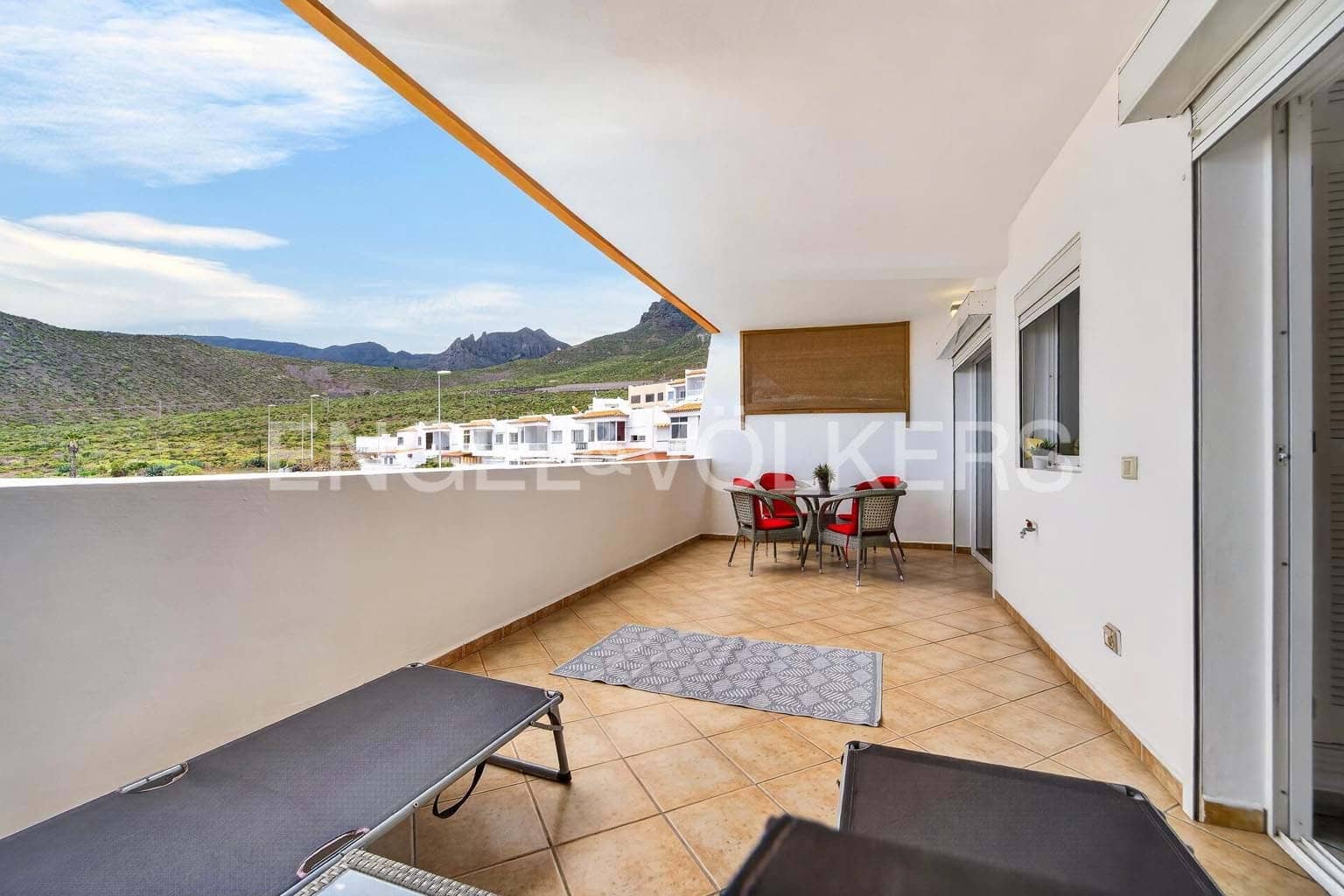 2 bedroom Apartment for sale in Roque del Conde with pool - € 299,000 (Ref: 9928337)