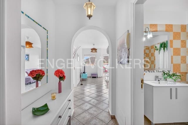 2 soveværelse Lejlighed til salg i Roque del Conde, Adeje med swimmingpool - € 299.000 (Ref: 9928337)