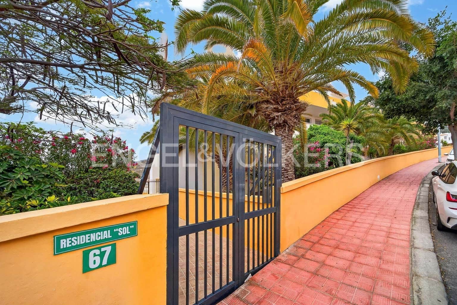 2 bedroom Apartment for sale in Roque del Conde with pool - € 299,000 (Ref: 9928337)