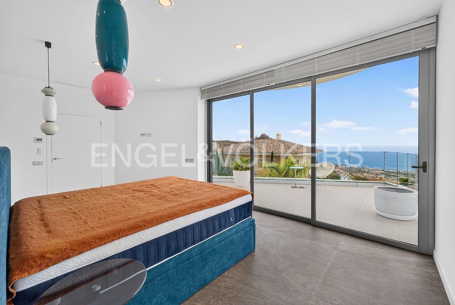 4 bedroom Villa for sale in Costa Adeje with pool garage - € 1,999,000 (Ref: 9941194)