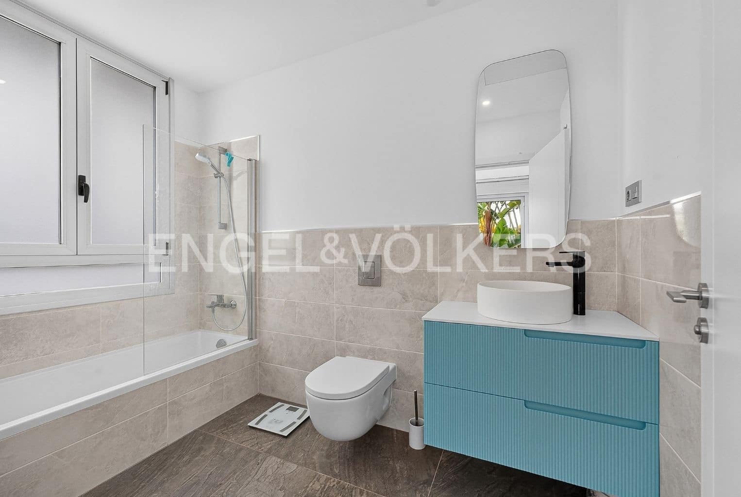 4 bedroom Villa for sale in Costa Adeje with pool garage - € 1,999,000 (Ref: 9941194)