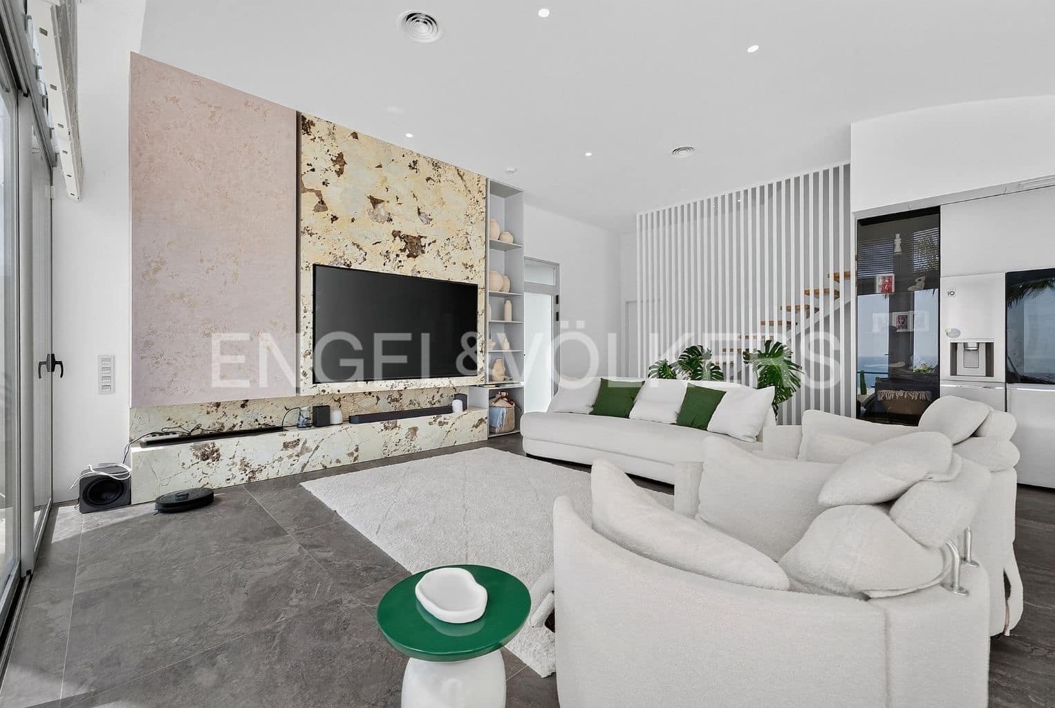 4 bedroom Villa for sale in Costa Adeje with pool garage - € 1,999,000 (Ref: 9941194)