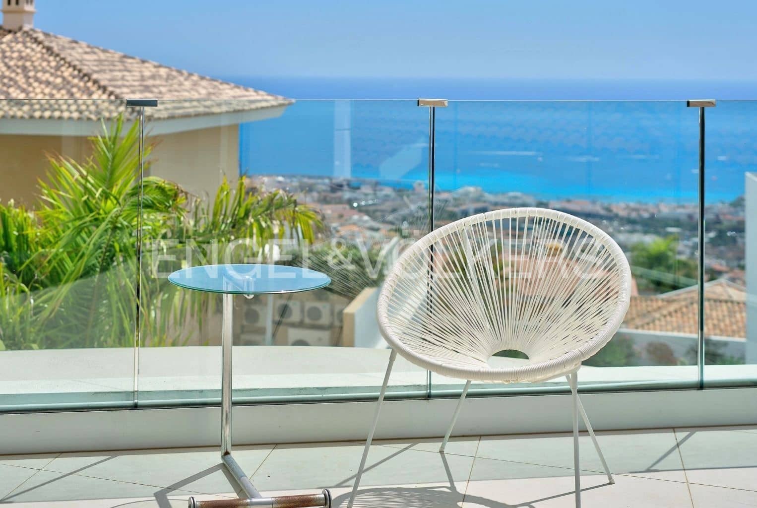4 bedroom Villa for sale in Costa Adeje with pool garage - € 1,999,000 (Ref: 9941194)