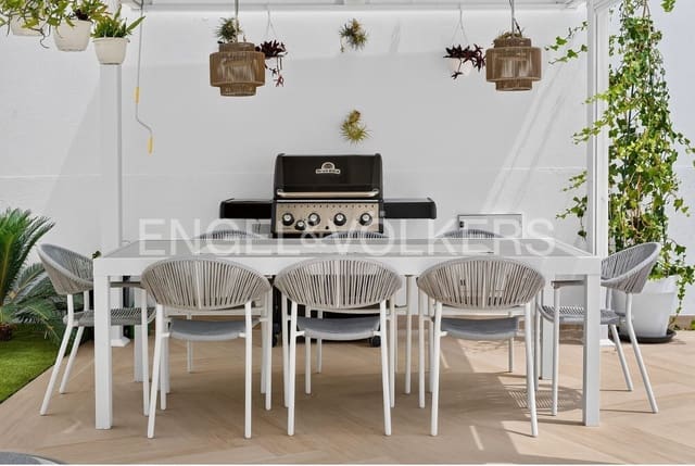 4 soveværelse Villa til salg i Costa Adeje, Adeje med swimmingpool garage - € 1.999.000 (Ref: 9941194)